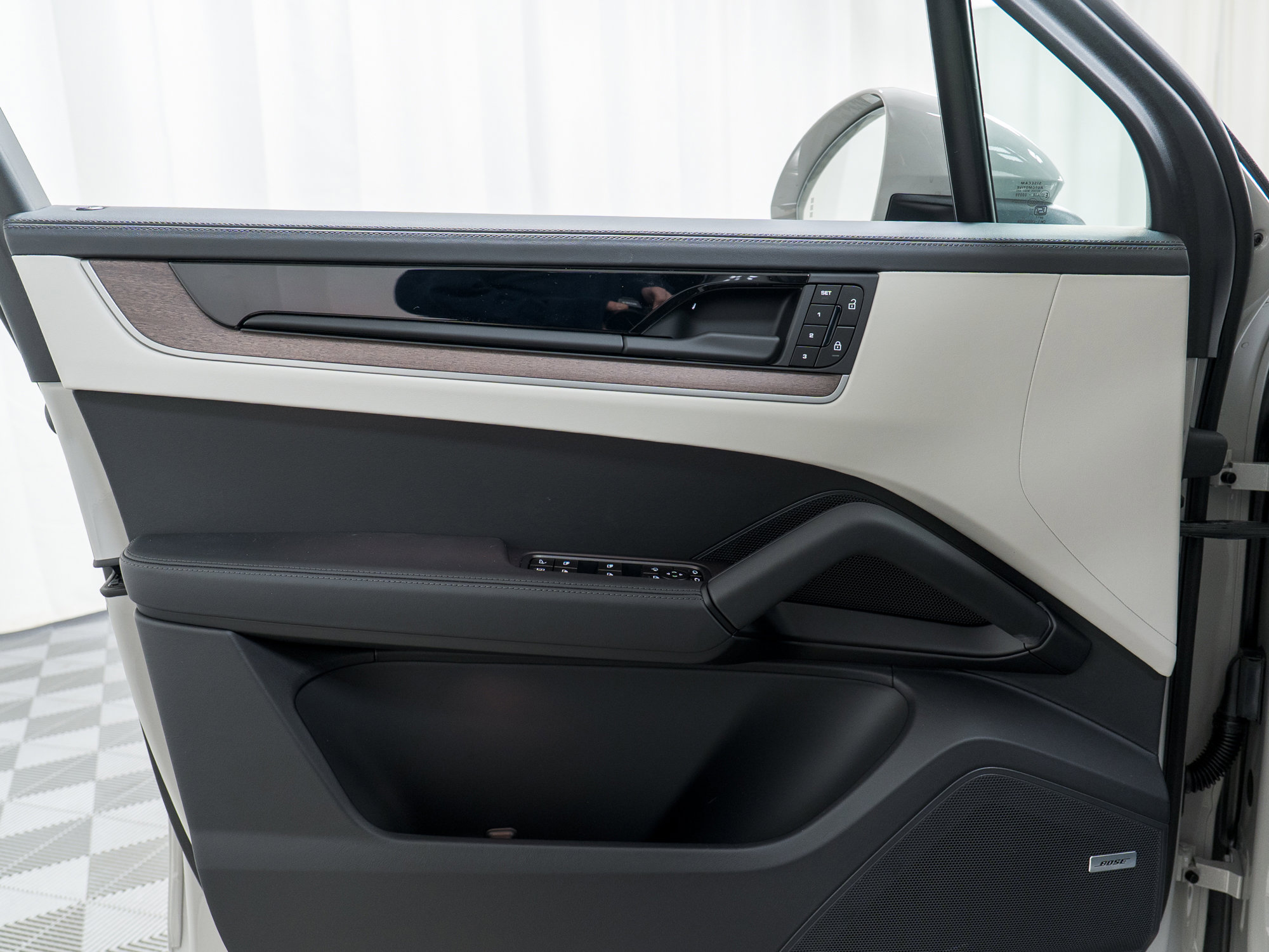 New 2026 Porsche Cayenne S image 14