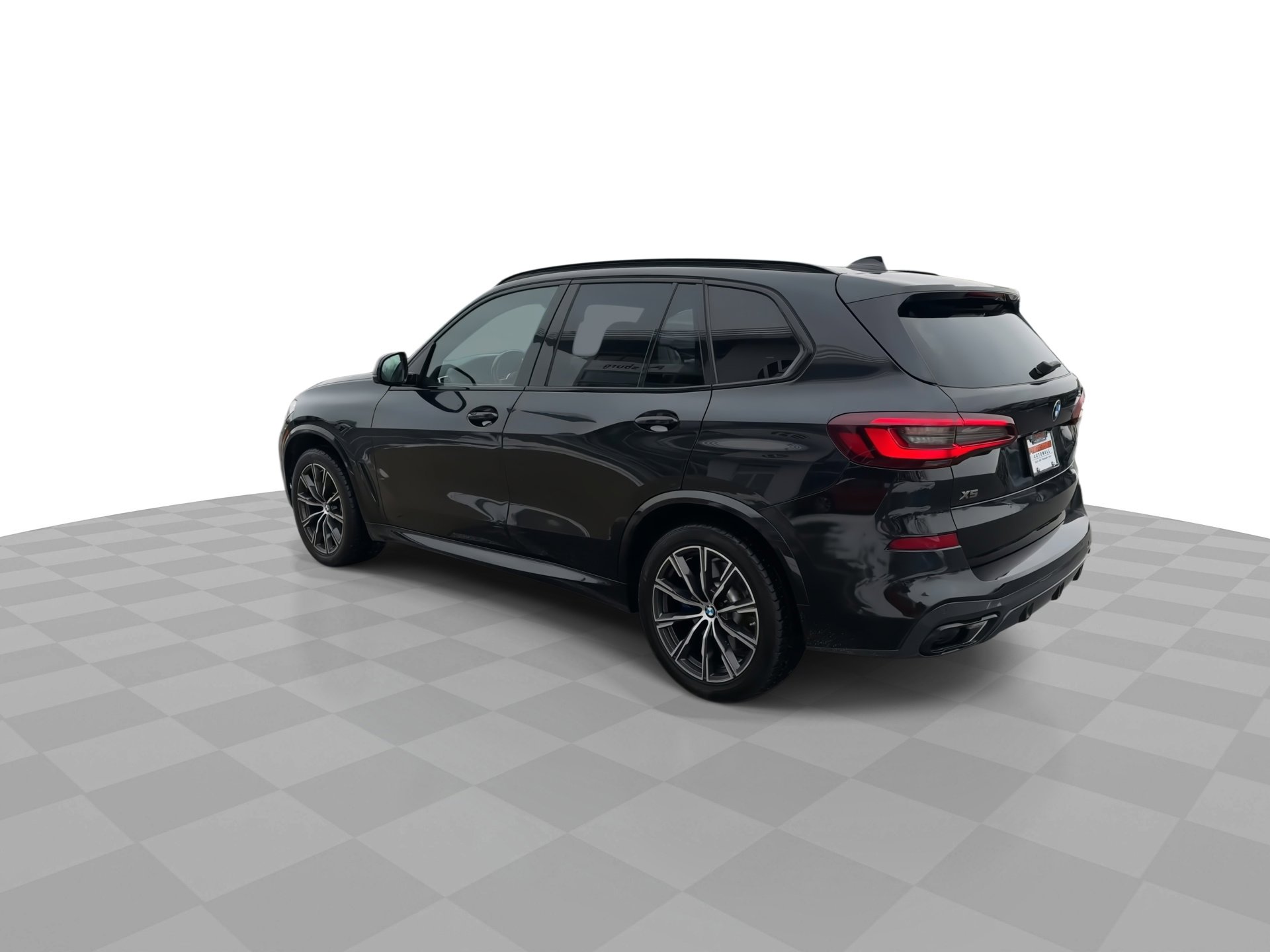 Used 2022 BMW X5 M50i w/ Executive Package image 6