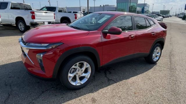 New 2026 Chevrolet Trax LS w/ LS Convenience Package FWD image 6