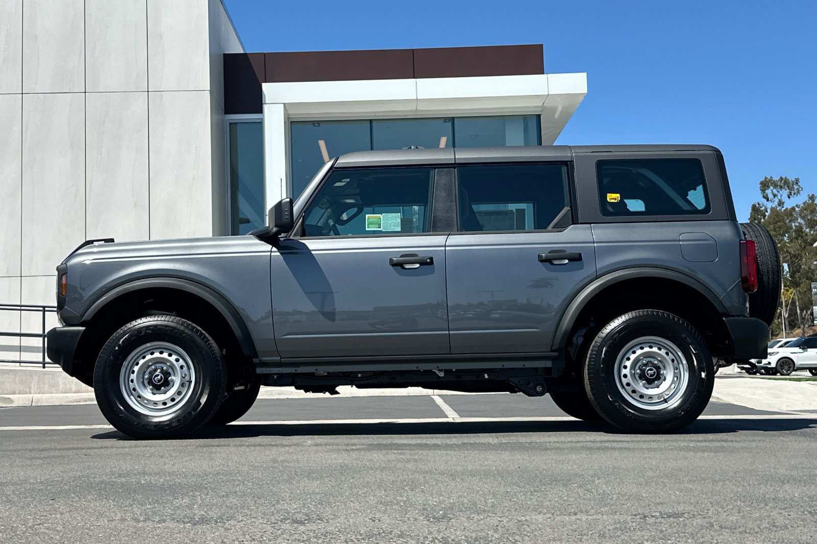New 2026 Ford Bronco 4-Door AWD/4WD image 6
