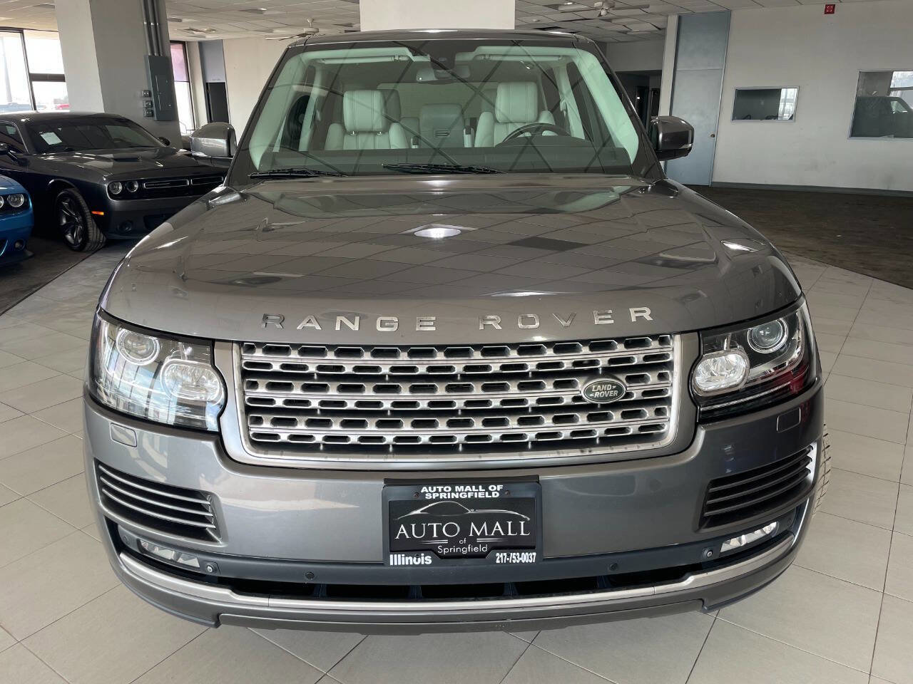 Used 2015 Land Rover Range Rover HSE image 2