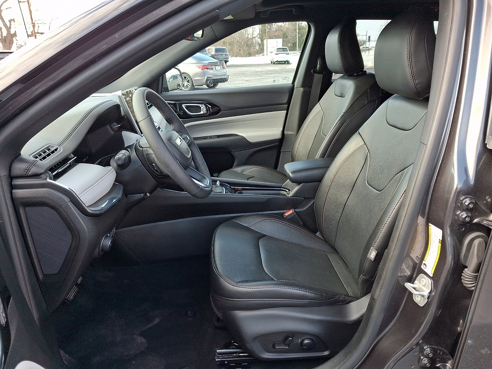 Certified 2023 Jeep Compass Limited w/ Elite Group image 13