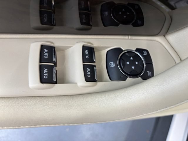 Used 2015 Lincoln MKS AWD w/ Equipment Group 101A image 9