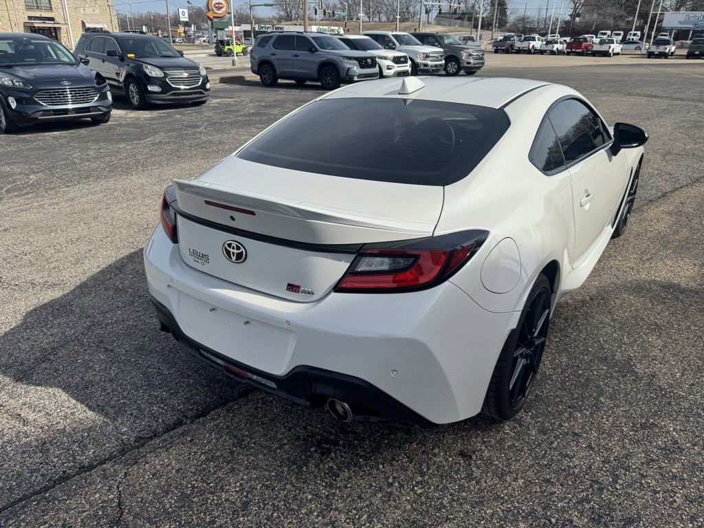 Used 2024 Toyota GR86 Premium image 7