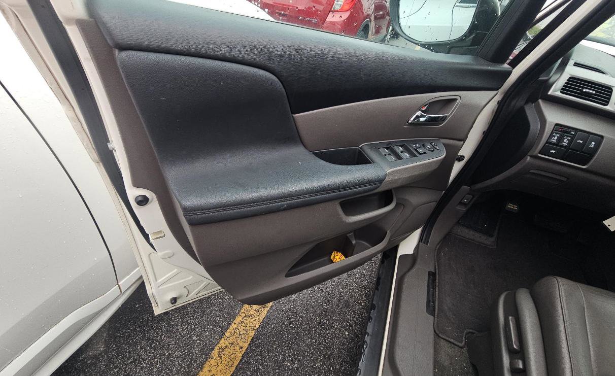 Used 2015 Honda Odyssey EX-L image 11