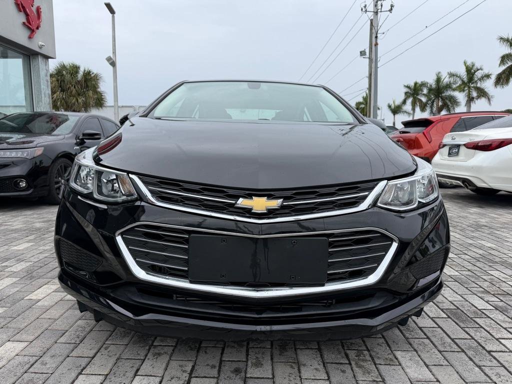 Used 2017 Chevrolet Cruze LT w/ Sun And Sound Package image 2