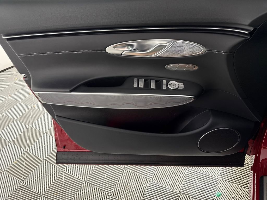 Certified 2024 Genesis GV70 2.5T w/ Advanced Package image 12