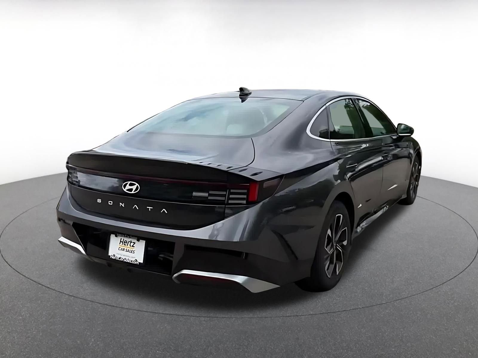 Used 2025 Hyundai Sonata SEL FWD image 14