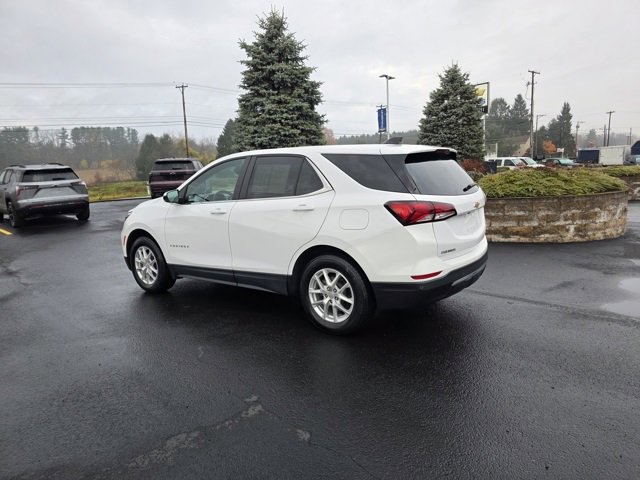 Used 2023 Chevrolet Equinox LT image 2