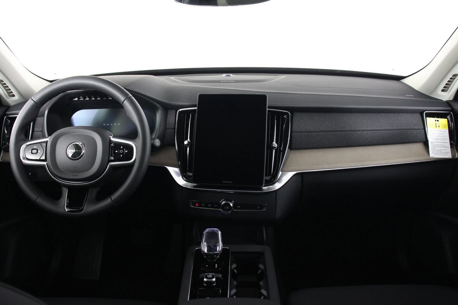 New 2026 Volvo XC90 T8 Plus AWD/4WD image 5