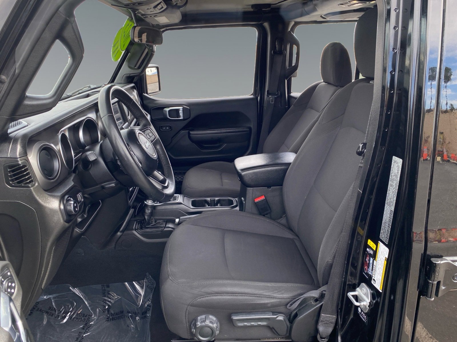 Used 2023 Jeep Gladiator Sport AWD/4WD image 9