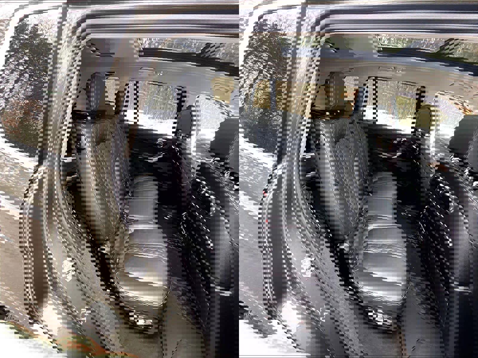 Used 2024 BMW X7 xDrive40i w/ Executive Package image 16