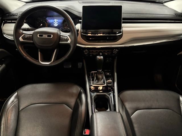 Used 2022 Jeep Compass Limited image 11