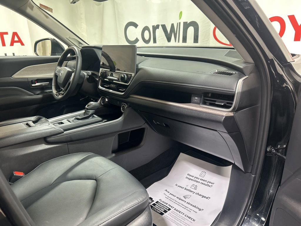 Used 2026 Toyota Grand Highlander Limited image 12