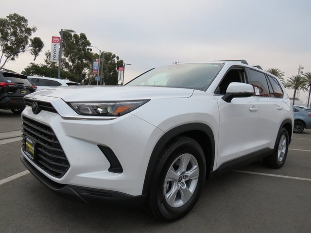 New 2026 Toyota Grand Highlander LE image 3
