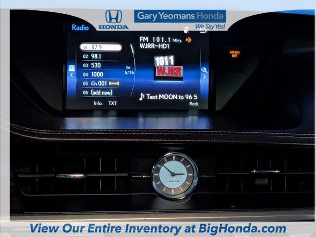 Used 2016 Lexus ES 350 w/ Premium Package w/Wood Trim FWD image 17