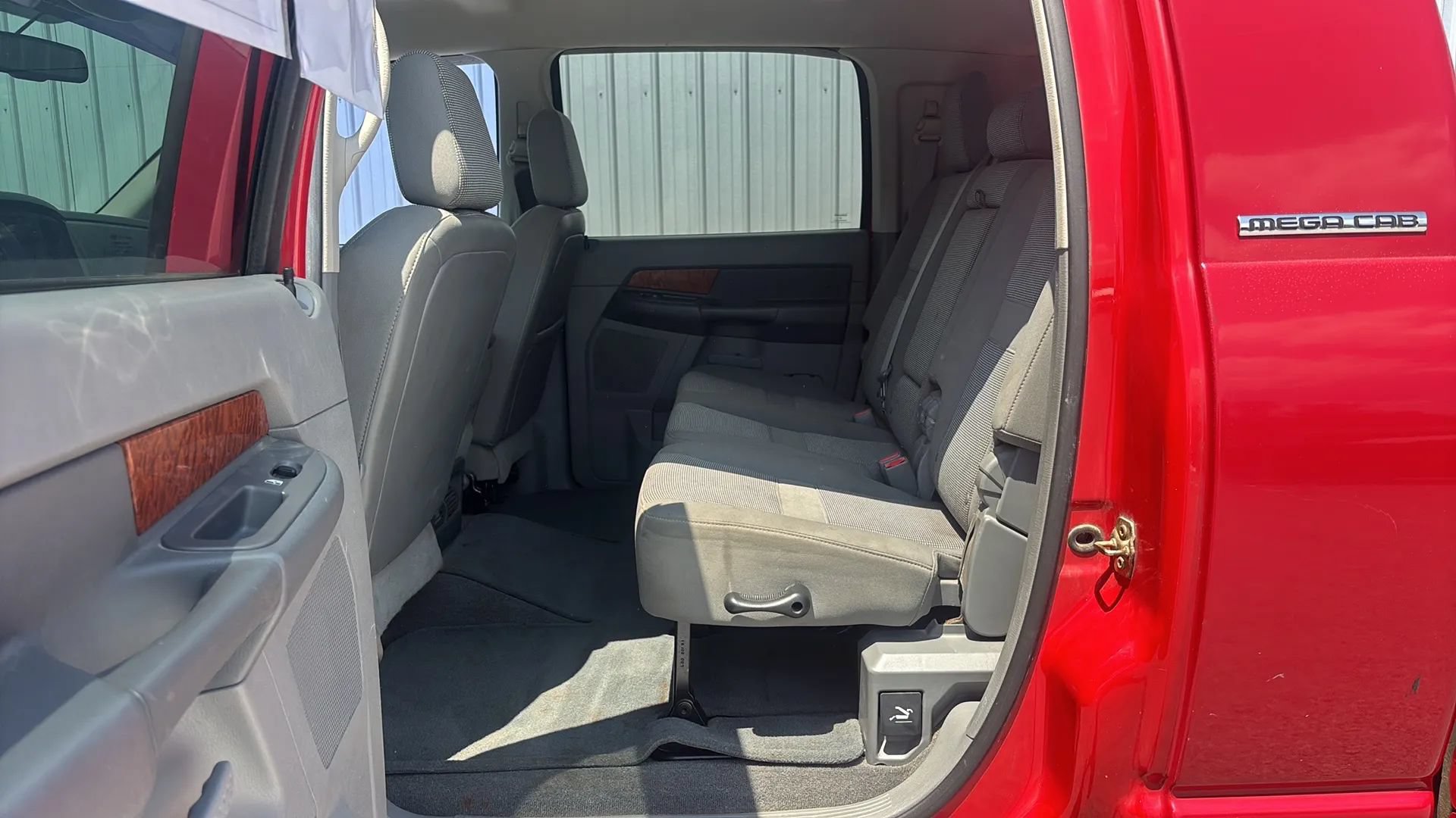 Used 2006 Dodge Ram 3500 Truck SLT w/ Light Group AWD/4WD image 17