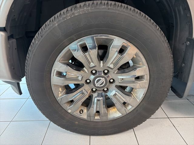 Used 2018 Nissan Titan Platinum Reserve w/ Platinum Utility Package AWD/4WD image 12