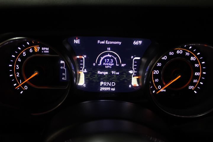 Used 2023 Jeep Gladiator Overland AWD/4WD image 38