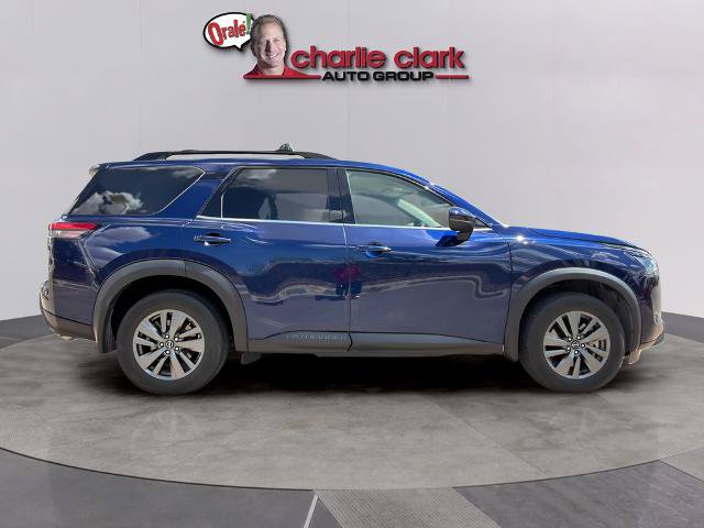 Certified 2023 Nissan Pathfinder SV FWD image 6