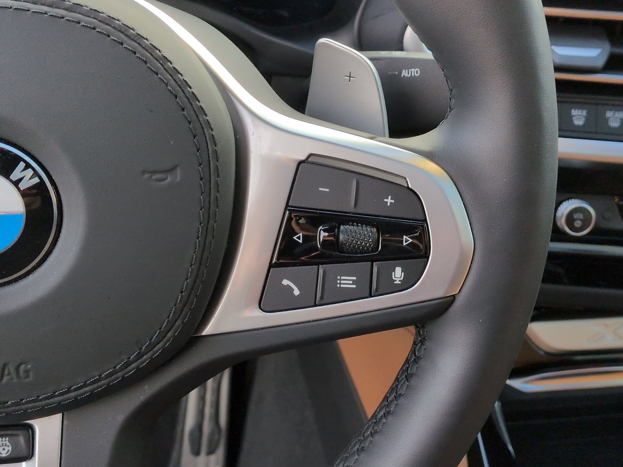 Used 2025 BMW X4 xDrive30i w/ Premium Package image 20