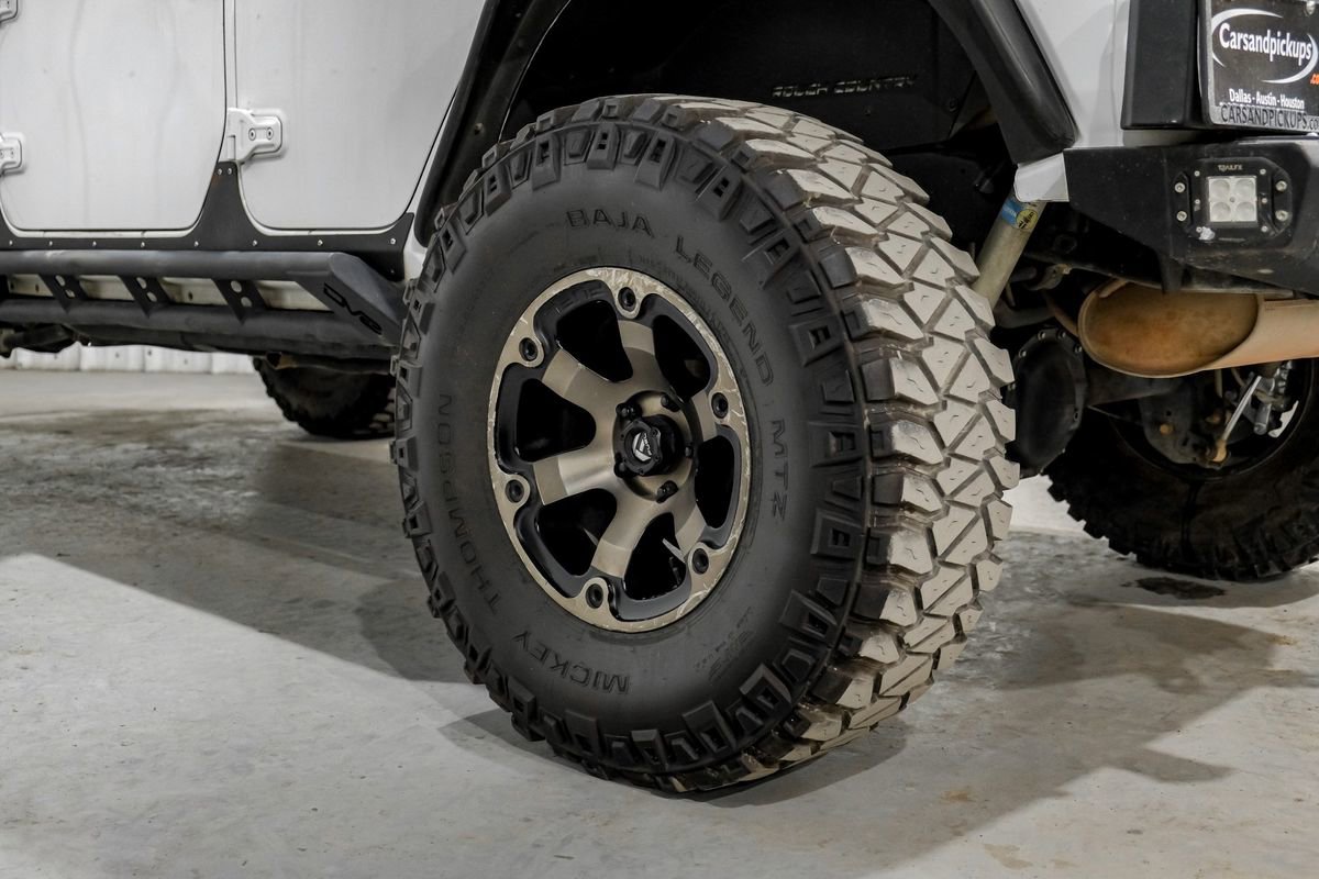 Used 2018 Jeep Wrangler Unlimited Sahara image 62