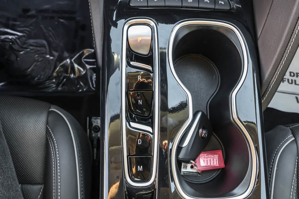 Used 2022 Buick Envision Avenir w/ Technology Package II image 27