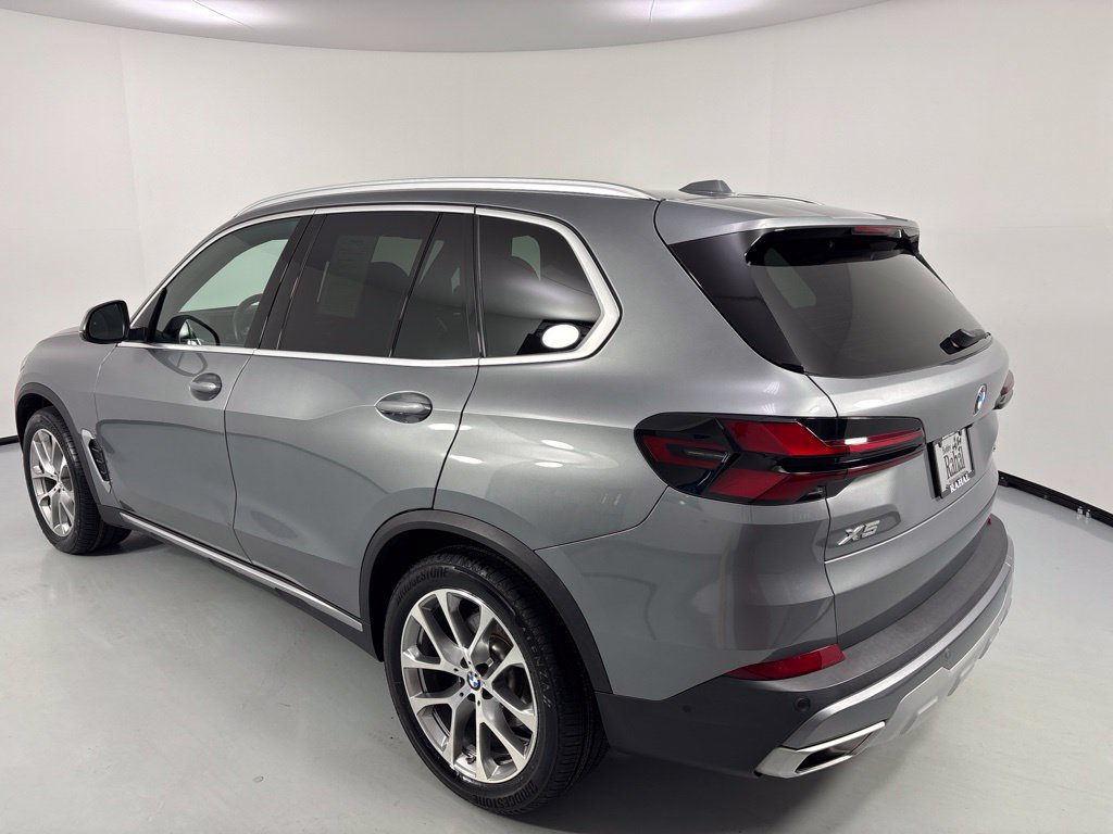Certified 2024 BMW X5 xDrive40i w/ Premium Package AWD/4WD image 6