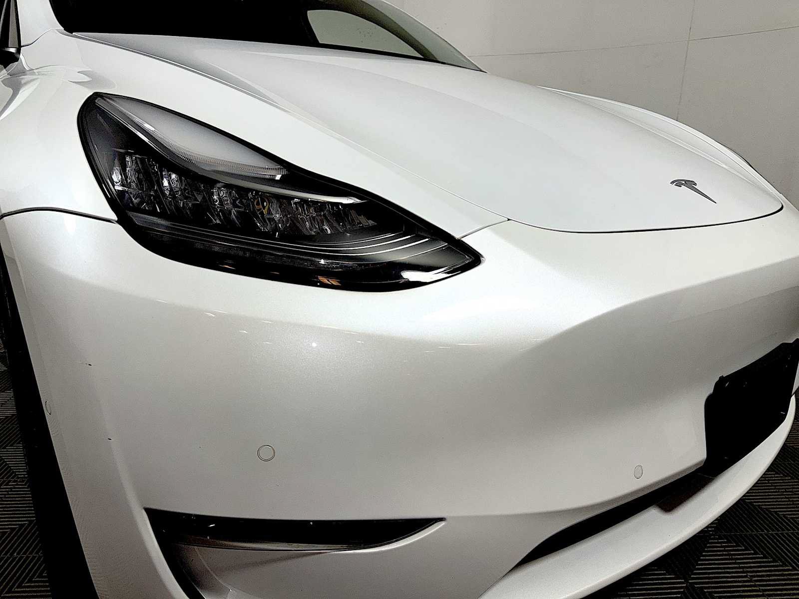 Used 2022 Tesla Model Y Long Range AWD/4WD image 25