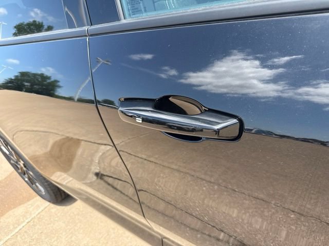 New 2026 Chevrolet Traverse LT w/ Sun and Wheel Package AWD/4WD image 59