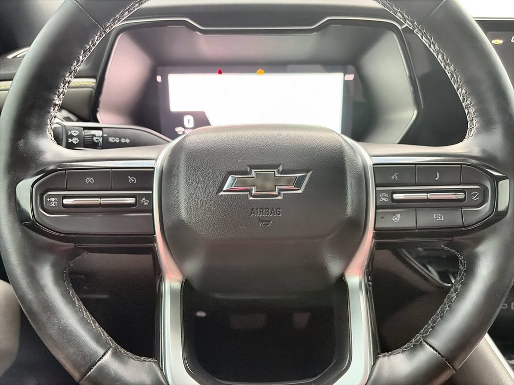 Used 2025 Chevrolet Colorado ZR2 w/ Technology Package AWD/4WD image 21