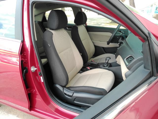 Used 2022 Hyundai Accent SEL FWD image 18