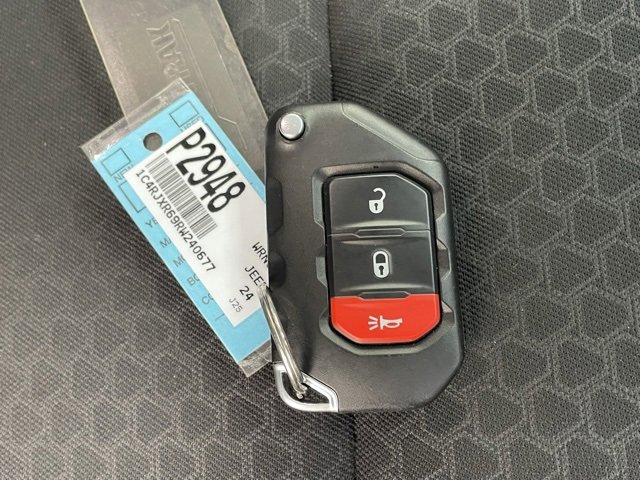 Used 2024 Jeep Wrangler Unlimited Rubicon 4xe image 41