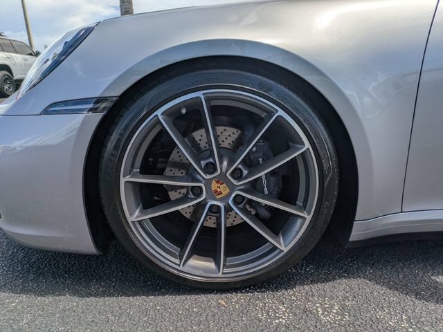 Used 2024 Porsche 911 Carrera RWD image 15
