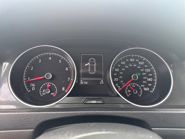 Used 2018 Volkswagen Golf S FWD image 16