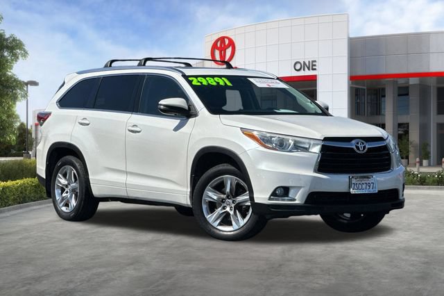 Used 2016 Toyota Highlander Limited AWD/4WD image 2