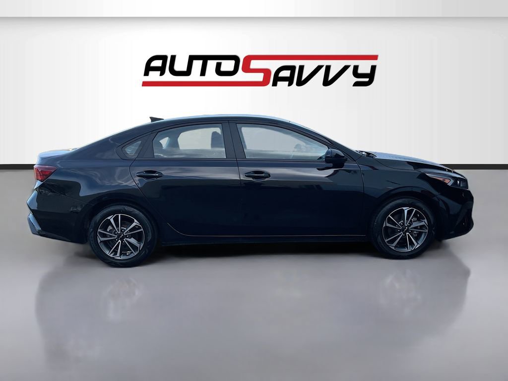 Used 2024 Kia Forte LXS image 8