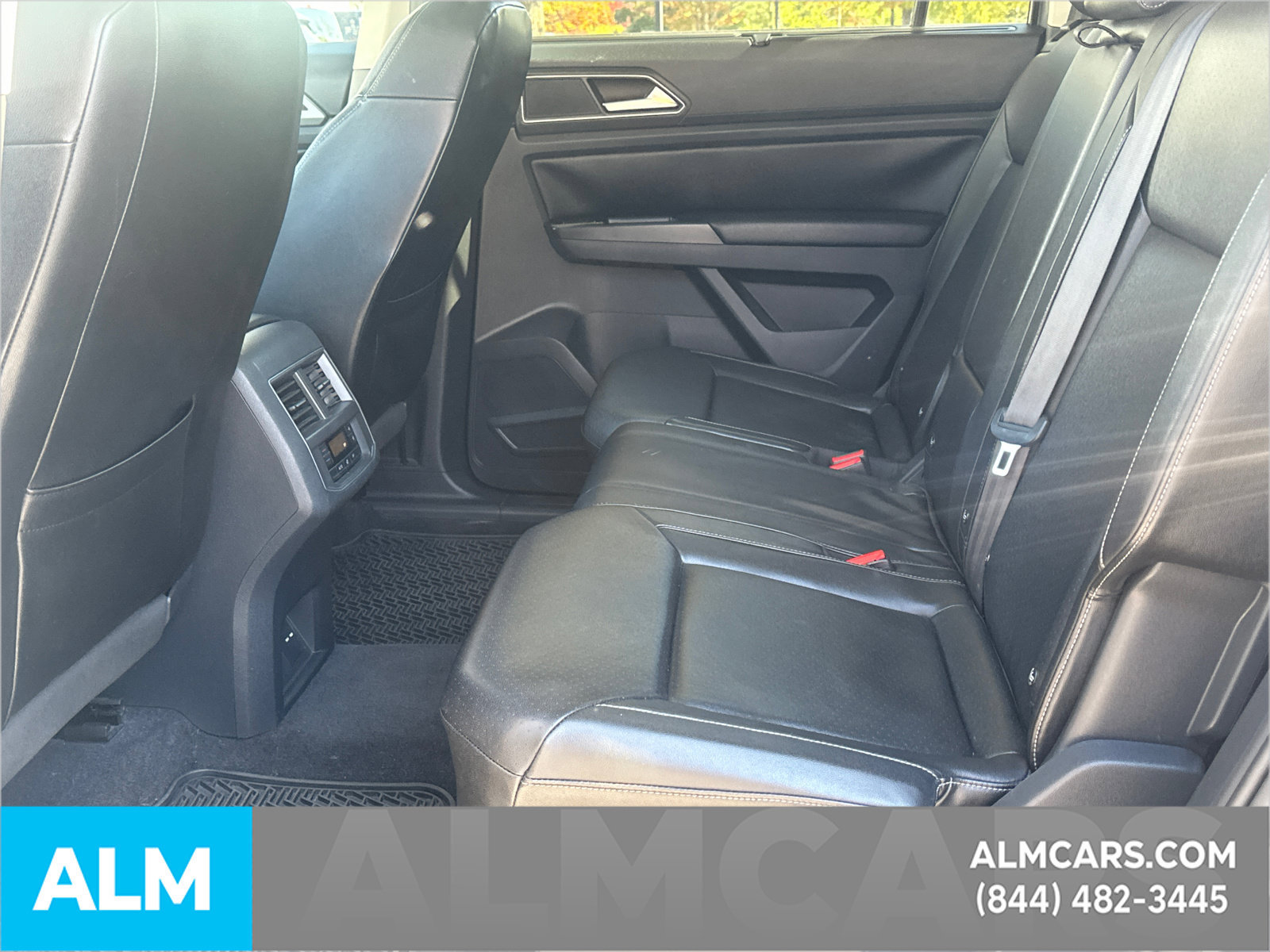 Used 2018 Volkswagen Atlas SEL FWD image 23