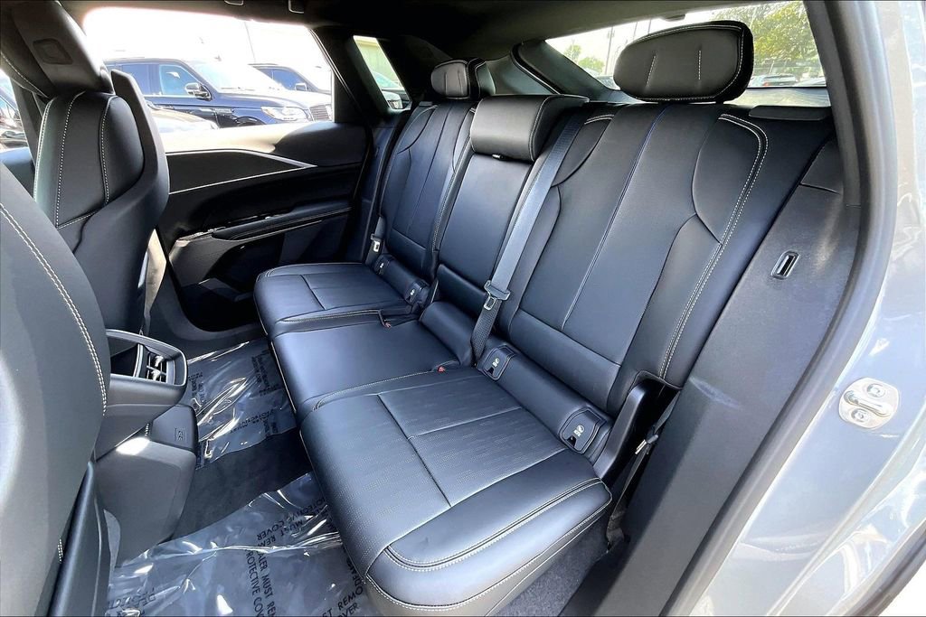 New 2026 Cadillac Lyriq Luxury image 28