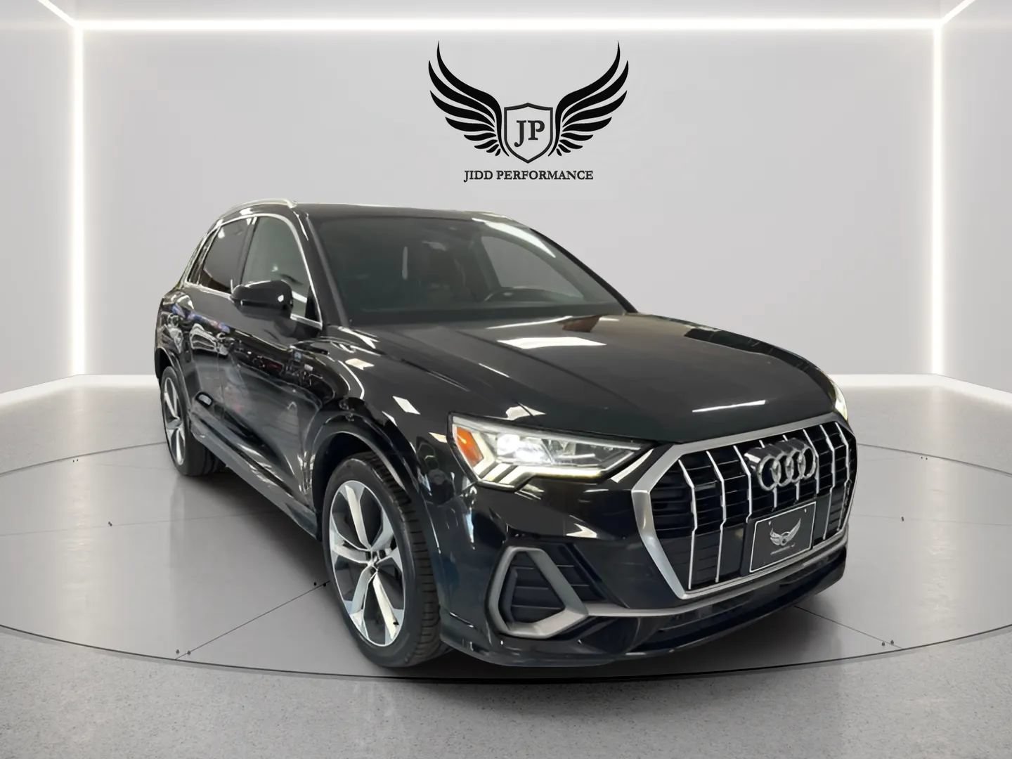 Used 2020 Audi Q3 2.0T Premium Plus w/ Premium Plus Package AWD/4WD image 1