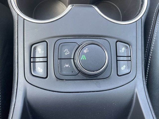 Used 2023 GMC Terrain SLT image 17