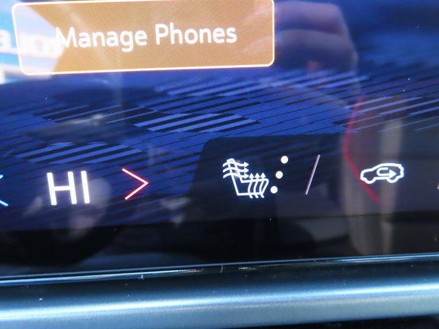 Certified 2024 Chevrolet Equinox EV RS image 29