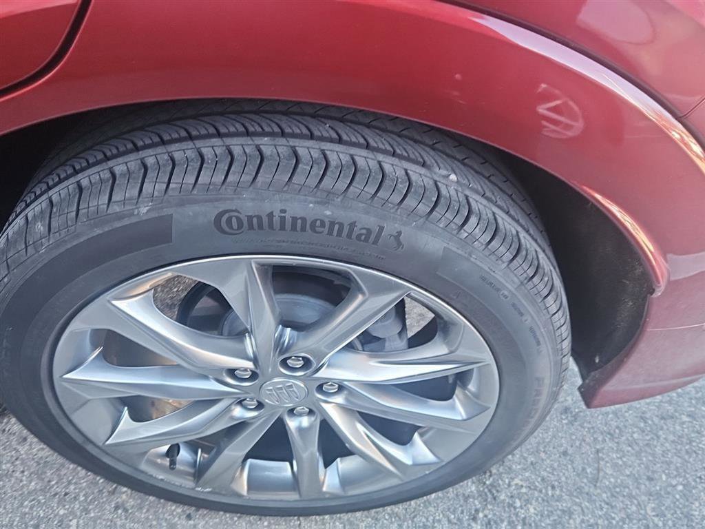 Used 2024 Buick Encore GX Avenir image 8