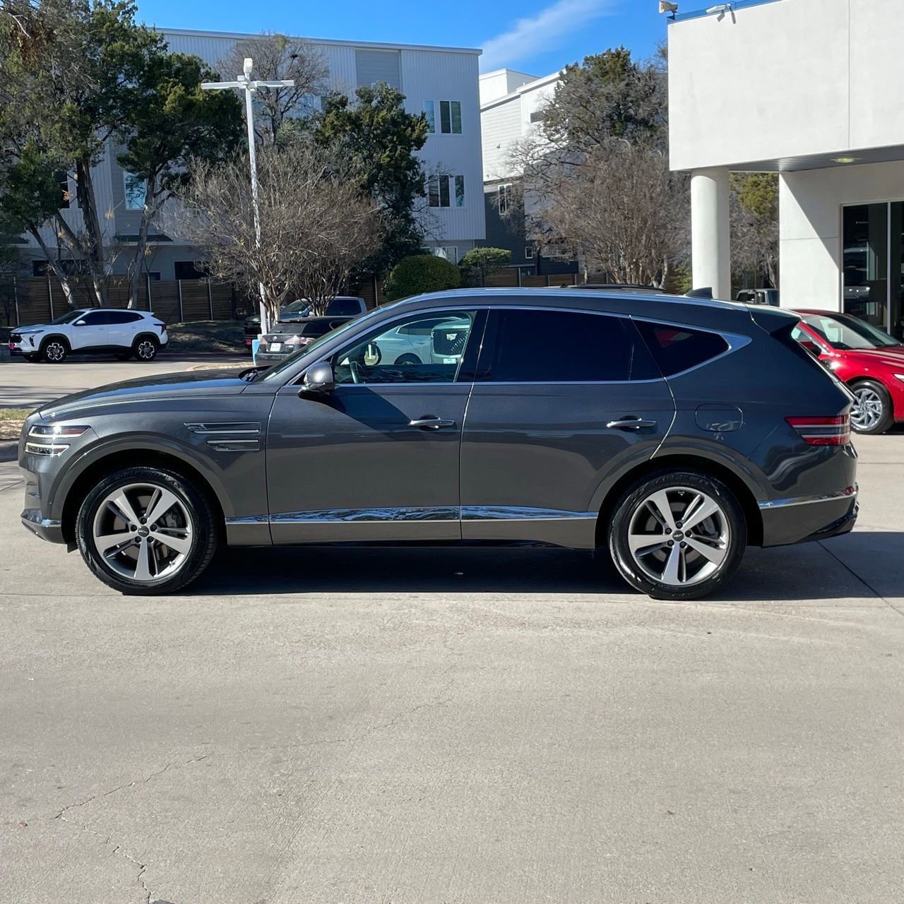 Used 2023 Genesis GV80 3.5T image 3