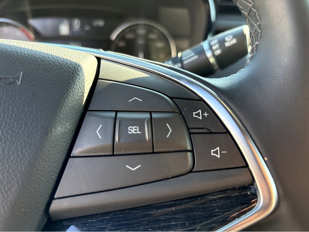 Certified 2025 Cadillac XT5 Premium Luxury image 16