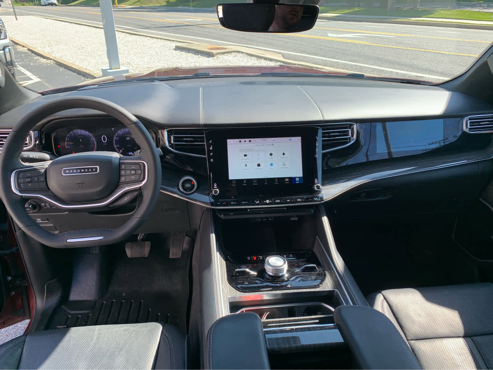 Used 2022 Jeep Wagoneer Series III w/ Premium Group I AWD/4WD image 12