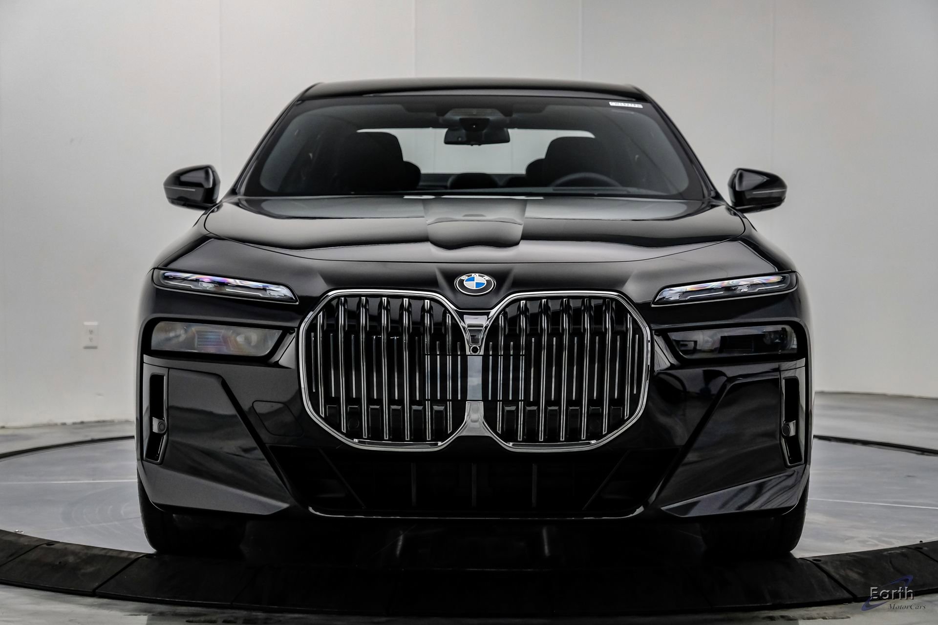 Used 2026 BMW 760i xDrive w/ Executive Package AWD/4WD image 29