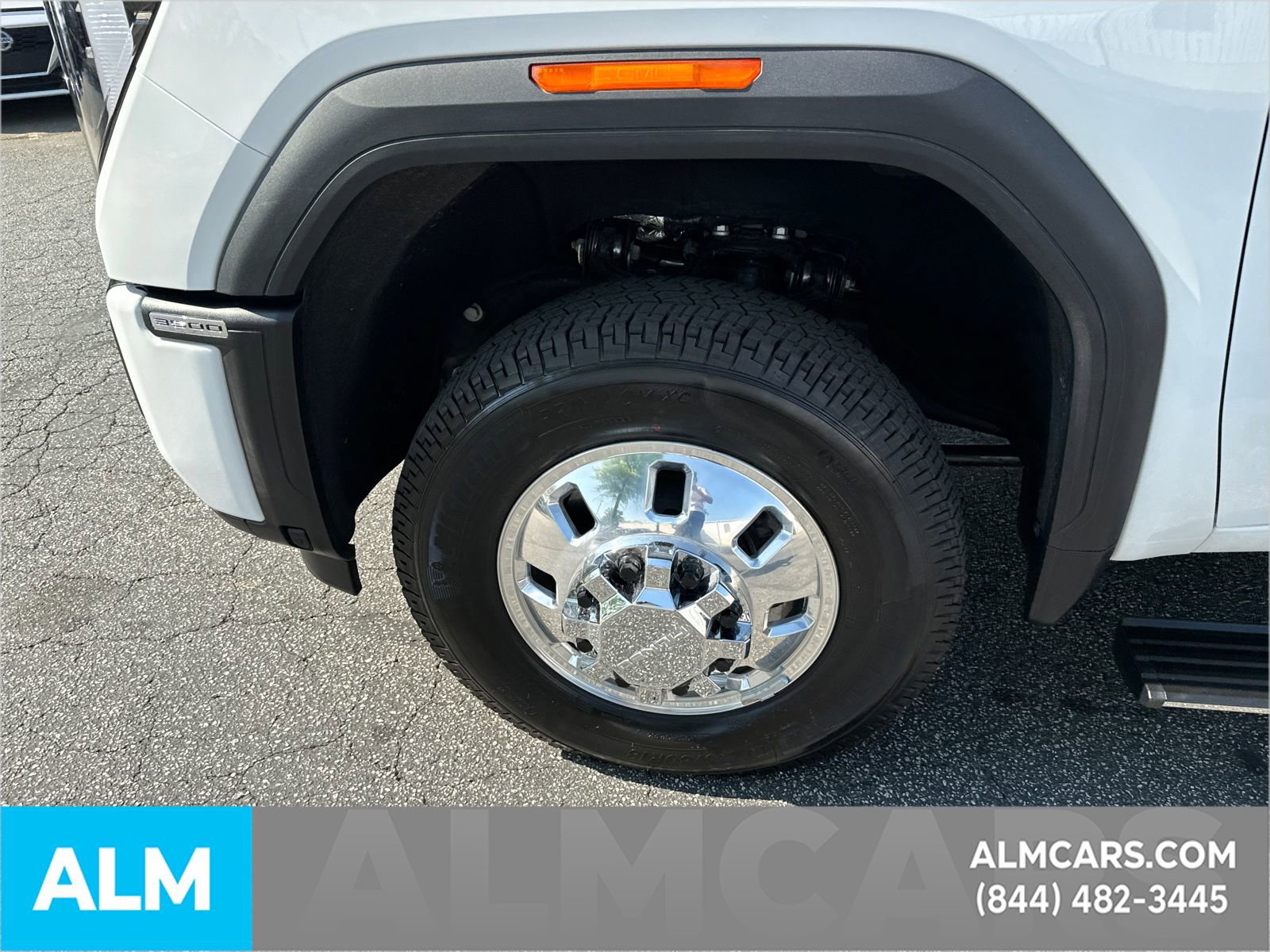 Used 2025 GMC Sierra 3500 Denali Ultimate image 13