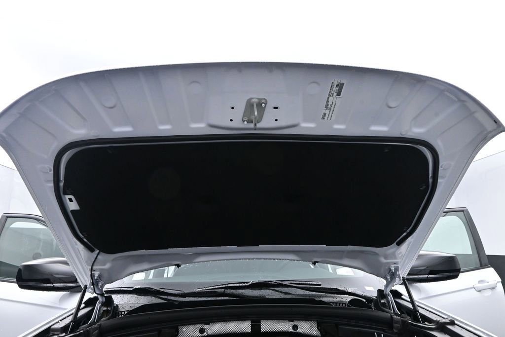 New 2026 Jeep Grand Cherokee L Limited w/ Limited Altitude Package AWD/4WD image 23