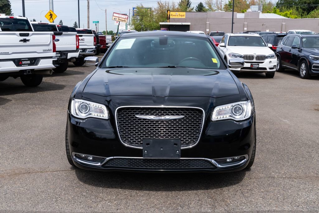 Used 2016 Chrysler 300 C RWD image 2